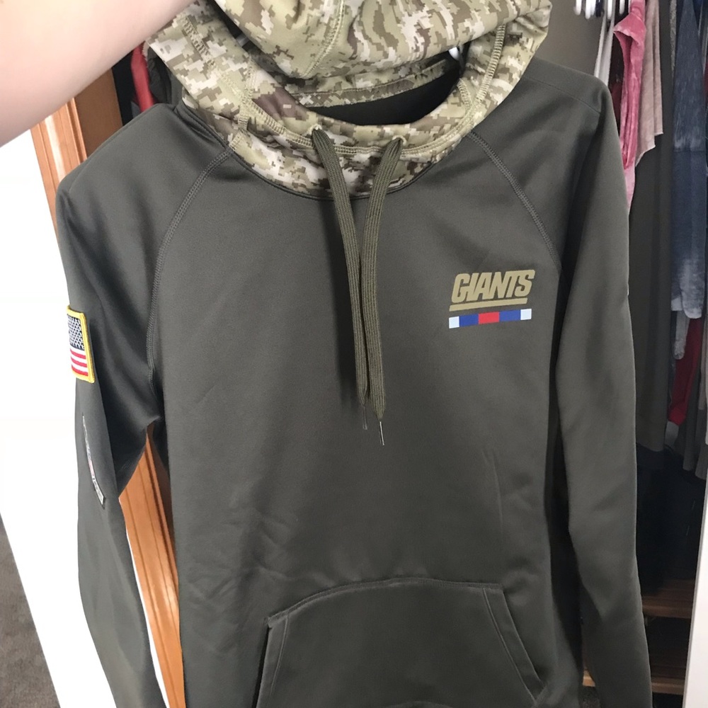 New York Giants Salute to Service Sweatshirt (M)